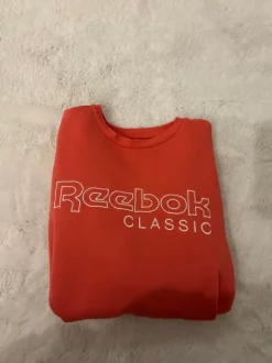 Reebok collegepaita