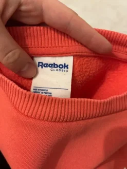 Reebok collegepaita