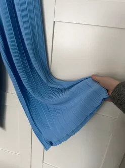 Rento juhlava haalari