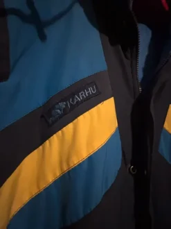 Retro Karhu toppahaalari