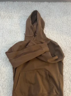 Ruskea jack&jones huppari