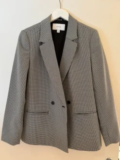 Ruudullinen bleiseri