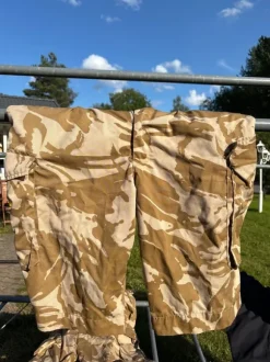 Shortsit, armeijaylijäämä