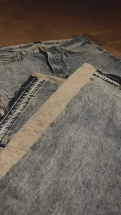 Siniset flared farkut