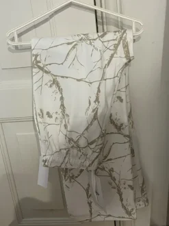 Sisters & Seekers collegehousut