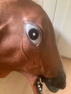 Sjov heste mask meme til halloween eller fest