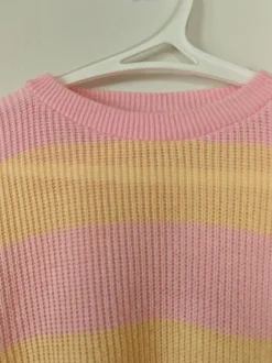 Söpö raidallinen neule koko S