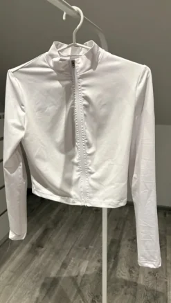 sportowa bluzka na zamek