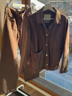 Stradivarius džinsai ir švarkas