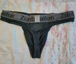 Stringi męskie rozmiar M - 3 pak