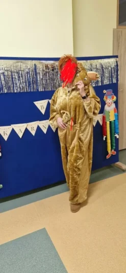 Strój karnawałowy kangur roz. XL