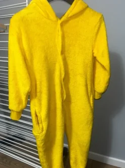 Strój karnawałowy Pokémon Pikachu kugurami 6-7lat