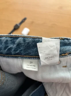 Suorat siniset farkut MONKI