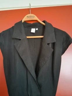 Svart jumpsuit från mbyM