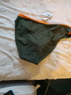 Swim shorts size L