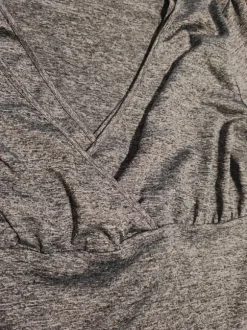 Tekninen äitiyspaita