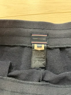 Tommy hilfiger college shortsit