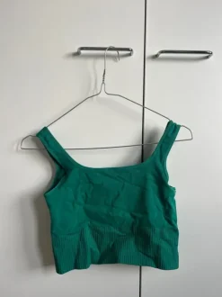 Treenitoppi/urheiluliivit