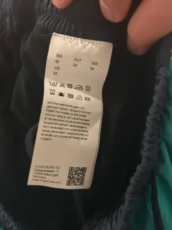 Turkoosit Hugo Boss uimashortsit