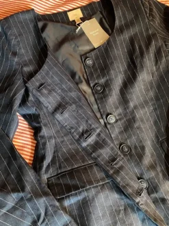 Tyylikäs H&M laivastonsininen pellavajakku koko 44, uusi