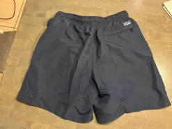 Uima shortsit pojalle