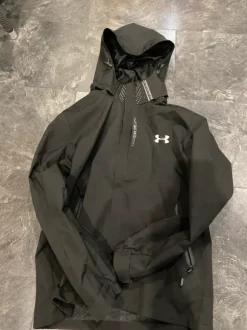 Under armour sadetakki
