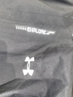 Under armour sadetakki