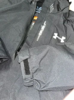 Under Armour tuulitakki