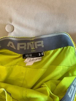 Under armourin treenishortsit