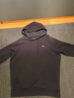 Underarmour hoodie