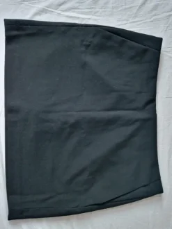 Uniqlo skort