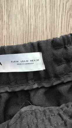 Uudet shortsit Bershka M