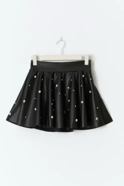 Uusi keinonahasta hame