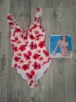 Uusi naisten uimapuku koko S