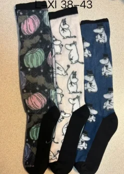 Uusia, käyttämättömiä sukat – tyylikkäät kuvatukset