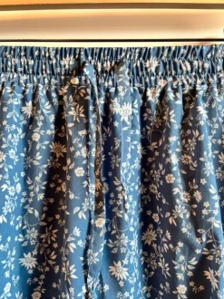 Vaaleansininen kukkahame