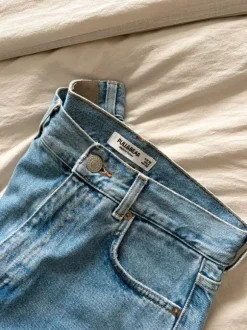 Vaaleansiniset farkut