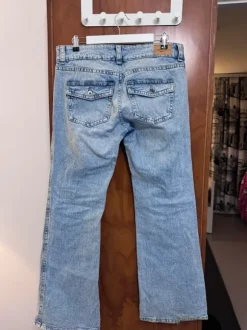 Vaaleat Gina Tricot farkut