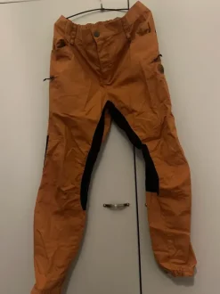 Vaeltaja ulkoiluhousut