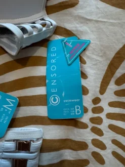 Valkoinen bikini setti