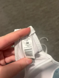 Valkoinen bikini yläosa