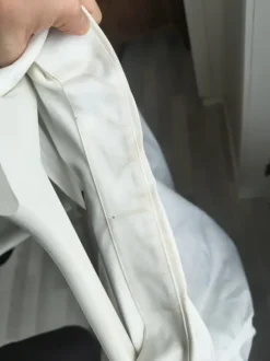 Valkoinen kauluapaita