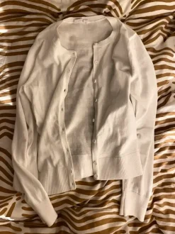 Valkoinen neuletakki - Gap