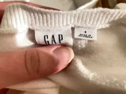 Valkoinen neuletakki - Gap