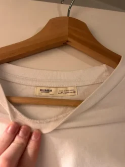 valkoinen pitkähihainen