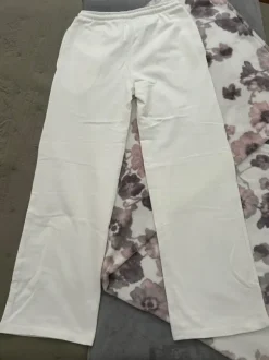 valkoiset college housut