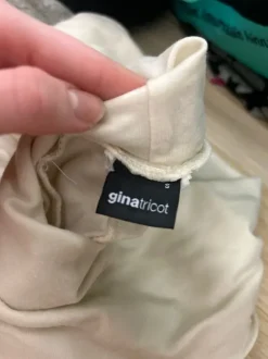 Valkoiset s yoga pants