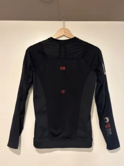 Venum treenipitkähihainen