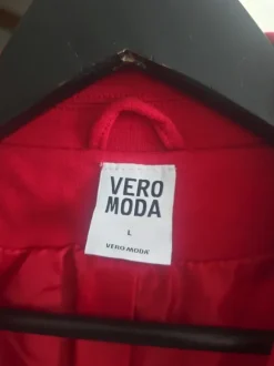 Vero Moda punainen jakku