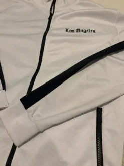 Vetoketjullinen paita